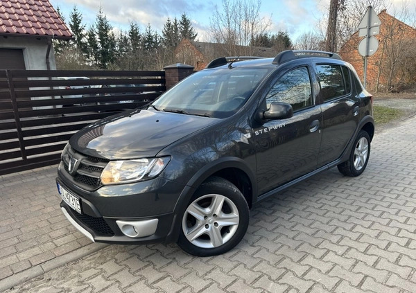 Dacia Sandero cena 35700 przebieg: 59664, rok produkcji 2016 z Malbork małe 781